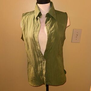 White Stag Olive Green Sleeveless Button Down Shirt
